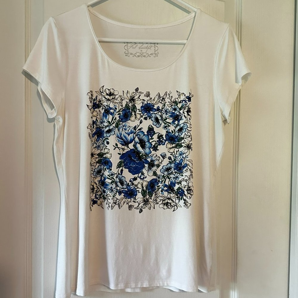 WHBM Women's S/S Knit Tee with Blue Floral Front Size M EUC